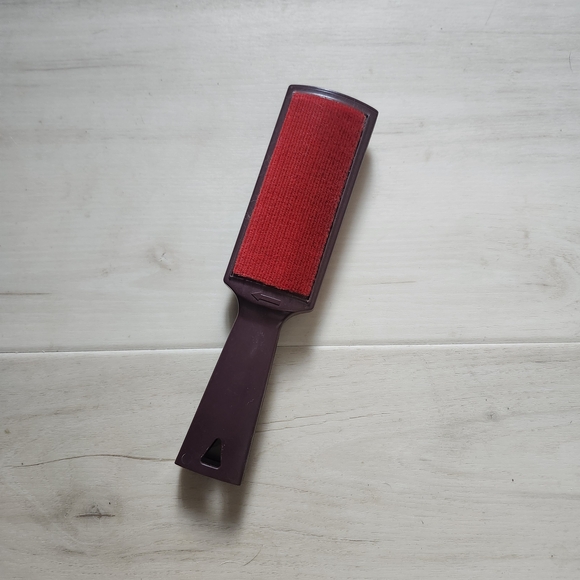 Pet Hair Removal Brush - Picture 2 of 3